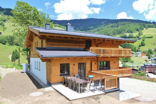 Ferienhaus Österreich Saalbach-Hinterglemm 22 Personen Ferienhaus Österreich Saalbach-Hinterglemm 22 Personen