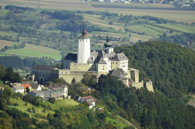 Ferienhaus Burgenland - Schloss Forchtenstein Ferienhaus Burgenland